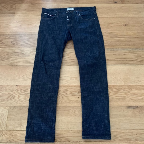 naked and famous sakura